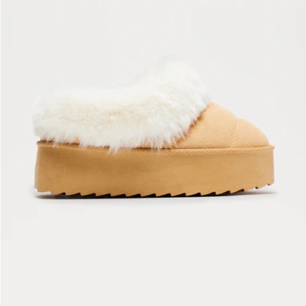 Winter Solstice Fur Trim Booties NEW 🏷️ - Picture 4 of 8